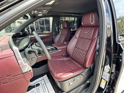 Certified 2026 Cadillac Escalade Sport AWD/4WD image 19