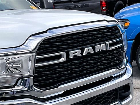 Used 2024 RAM 2500 Big Horn image 25