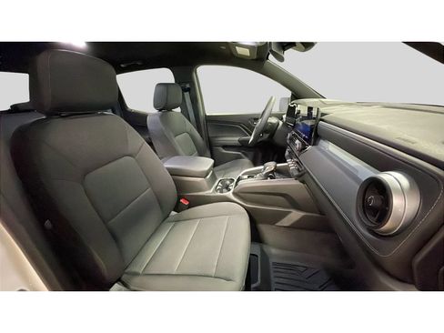 Used 2026 Chevrolet Colorado LT w/ Advanced Trailering Package AWD/4WD image 16