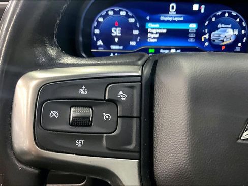 Used 2022 Chevrolet Suburban LT image 23