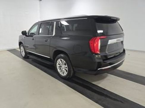 Used 2021 GMC Yukon XL SLT RWD image 4