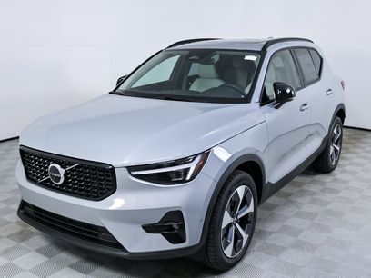 New 2026 Volvo XC40 B5 Plus w/ Protection Package Premier