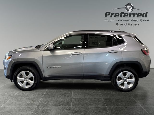 Used 2019 Jeep Compass Latitude w/ Popular Equipment Group AWD/4WD image 10
