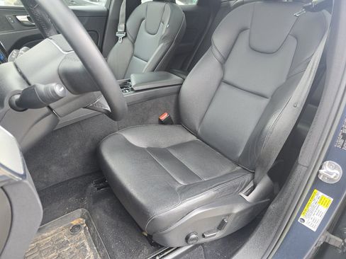 Used 2023 Volvo XC60 B5 Core w/ Climate Package AWD/4WD image 24