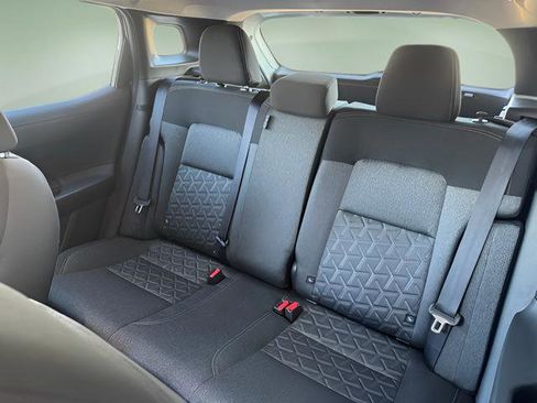 Certified 2025 Nissan Kicks SV image 20