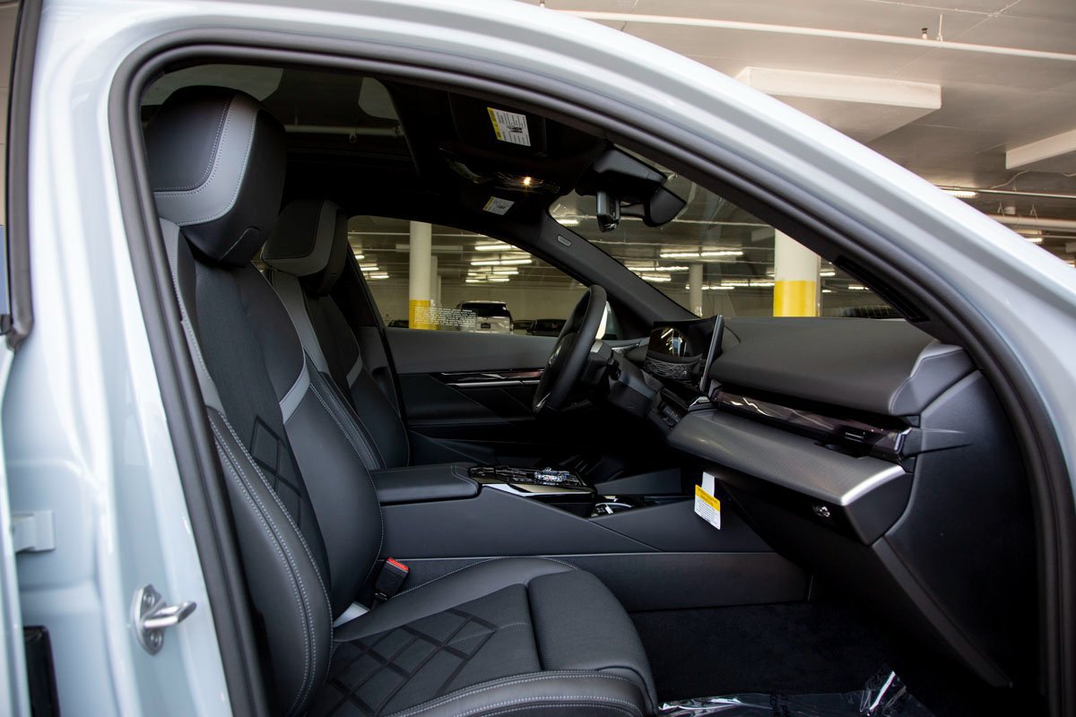 Used 2026 BMW i5 eDrive40 w/ Executive Package AWD/4WD image 29