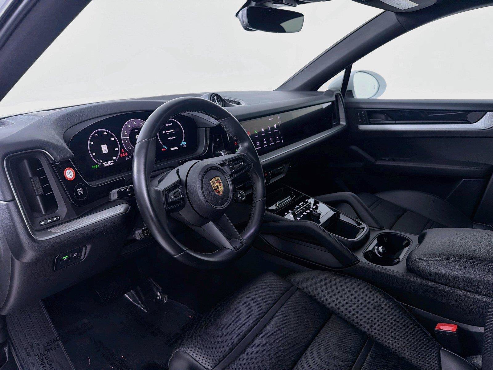 Certified 2024 Porsche Cayenne Coupe AWD/4WD image 4