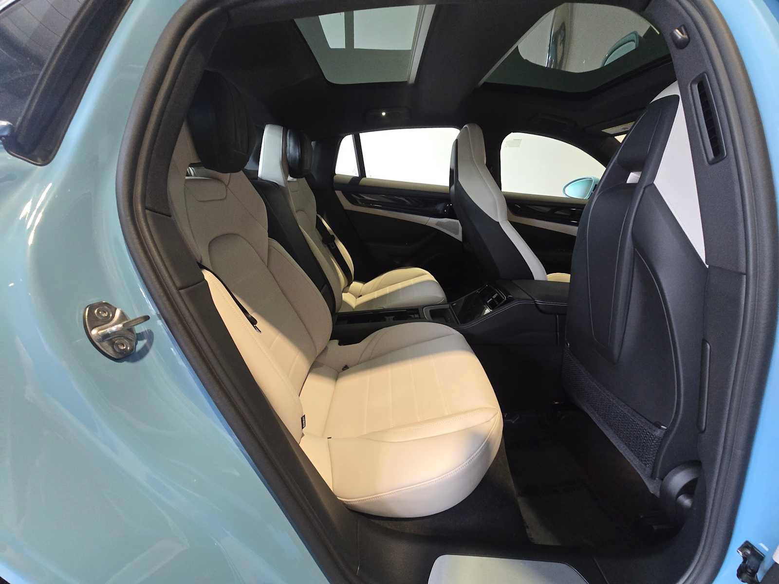 New 2026 Porsche Panamera 4 AWD/4WD image 15