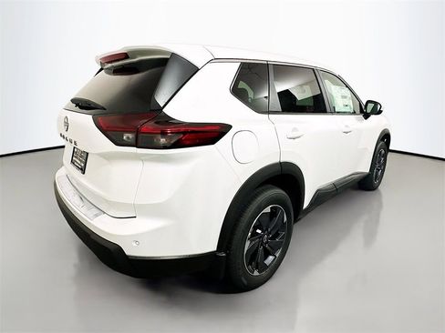 New 2026 Nissan Rogue SV FWD image 9