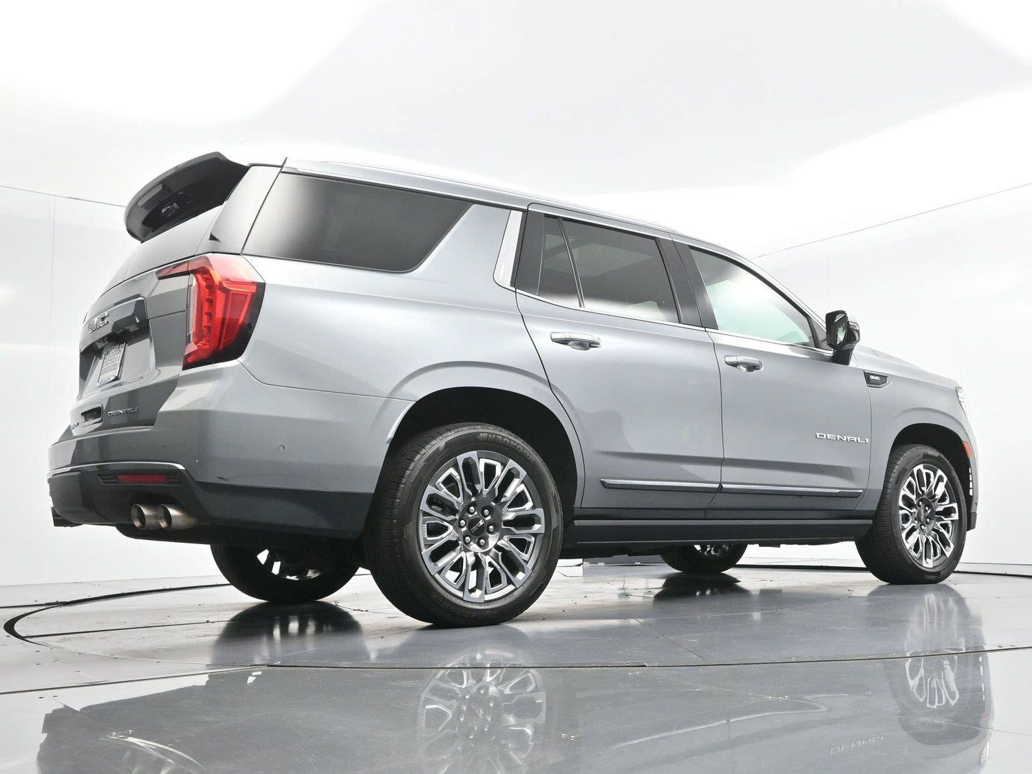 Used 2023 GMC Yukon Denali Ultimate AWD/4WD image 51