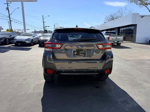 Used 2022 Subaru Crosstrek 2.0i Premium w/ Moonroof Package image 5