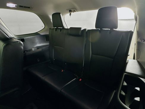 Used 2025 Toyota Grand Highlander FWD image 27