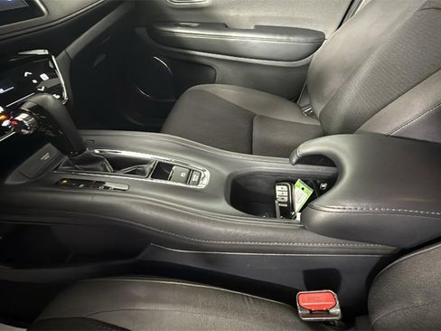 Used 2019 Honda HR-V EX image 25