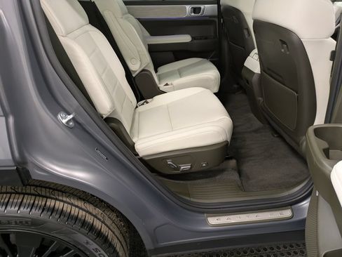 Used 2025 Hyundai Santa Fe Calligraphy AWD/4WD image 25