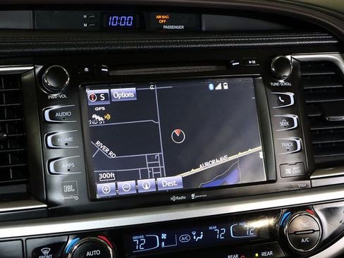 Used 2015 Toyota Highlander Limited image 21