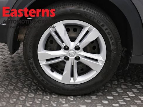 Used 2023 Nissan Kicks S image 31