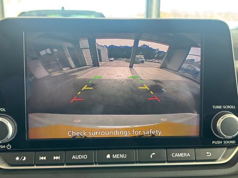 Used 2026 Nissan Rogue SV FWD image 25