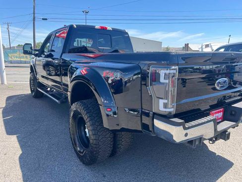 Used 2017 Ford F350 Lariat w/ Lariat Ultimate Package AWD/4WD image 8