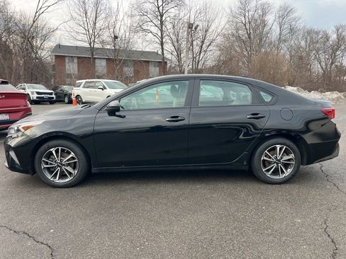 Certified 2023 Kia Forte LXS image 2