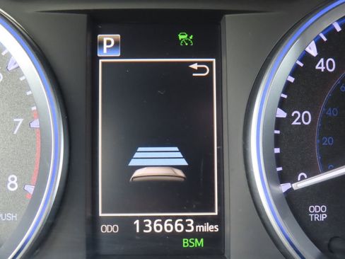 Used 2018 Toyota Highlander XLE image 20