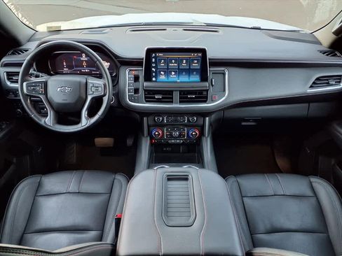 Used 2022 Chevrolet Suburban RST w/ Luxury Package image 12