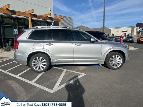 Used 2016 Volvo XC90 T6 Momentum w/ Momentum Plus Package image 8