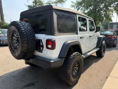 Used 2018 Jeep Wrangler Unlimited Sport S AWD/4WD image 5