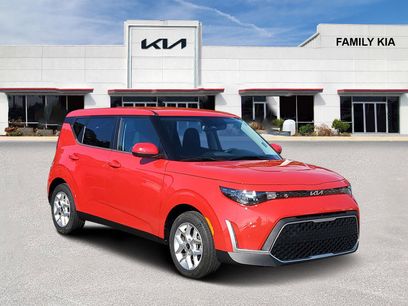 Certified 2023 Kia Soul LX w/ Option Group 015