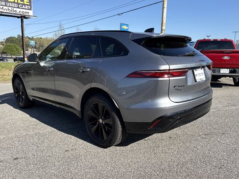 Used 2022 Jaguar F-PACE S image 7