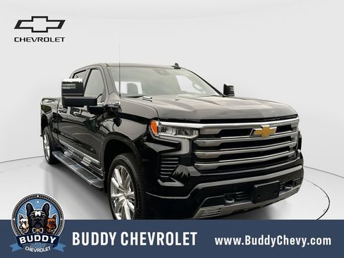 Used 2025 Chevrolet Silverado 1500 High Country w/ High Country Premium Package AWD/4WD image 1