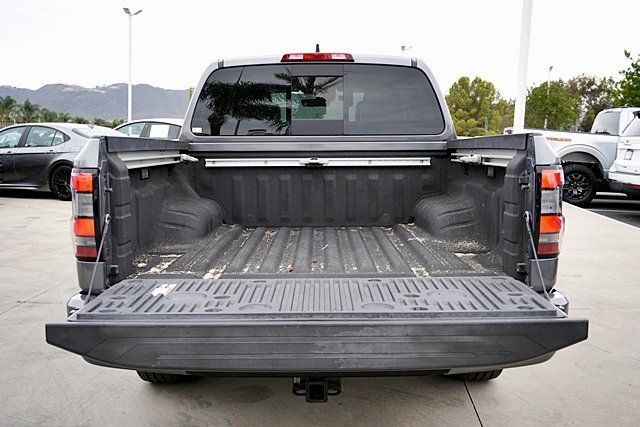 Certified 2024 Nissan Frontier SL w/ Technology Package RWD image 19