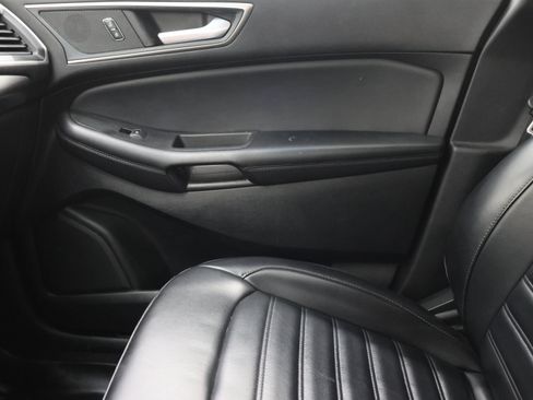 Used 2024 Ford Edge SEL AWD/4WD image 13