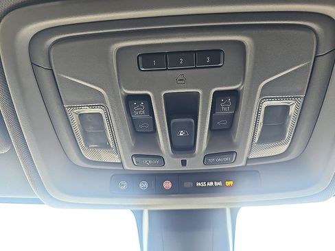 Used 2019 GMC Sierra 1500 Denali w/ Denali Ultimate Package AWD/4WD image 29