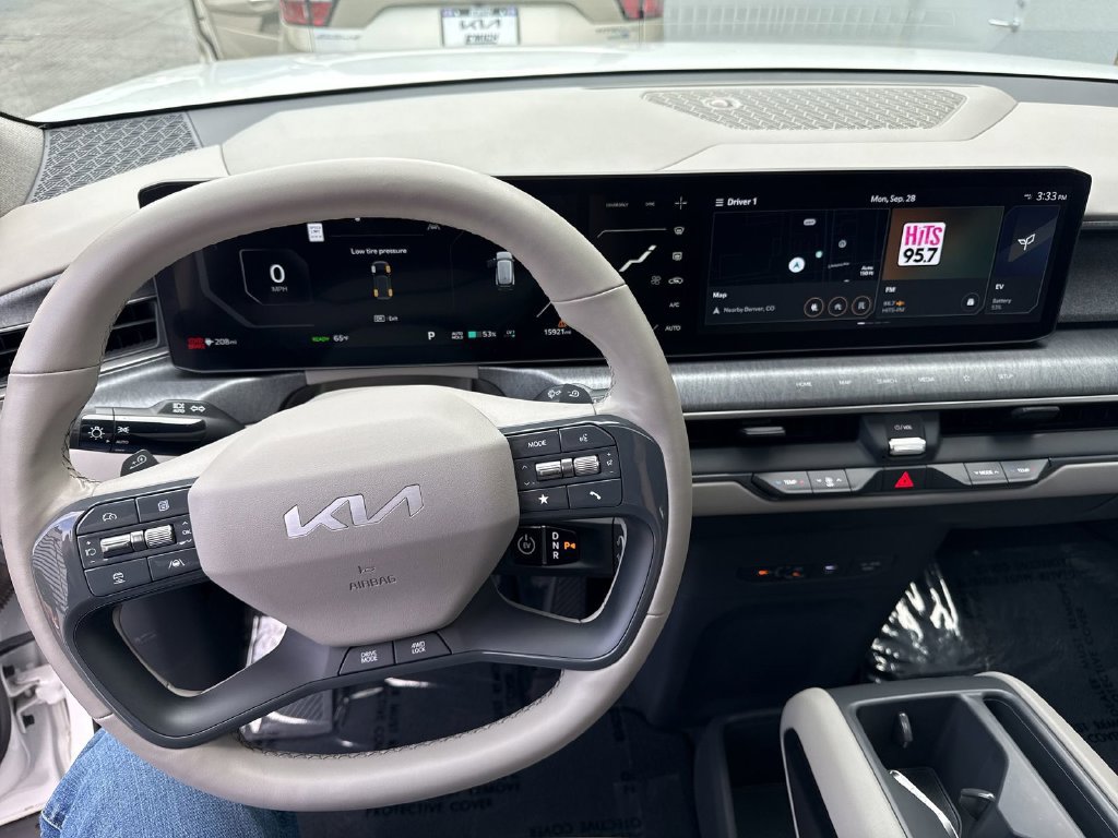 Certified 2024 Kia EV9 Wind AWD/4WD image 24