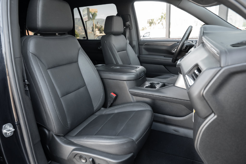 Used 2024 Chevrolet Tahoe LT w/ Luxury Package AWD/4WD image 46