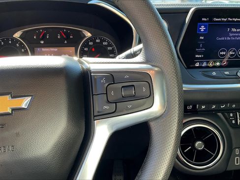 Used 2022 Chevrolet Blazer LT FWD image 19