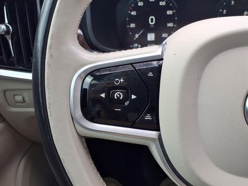 Used 2018 Volvo S90 T5 Momentum w/ Convenience Package image 18