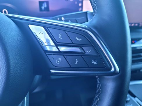 Used 2025 Buick Enclave Preferred FWD image 24