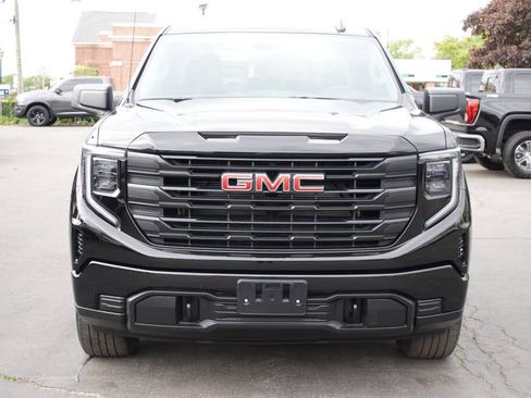 Used 2023 GMC Sierra 1500 Pro w/ Graphite Edition AWD/4WD image 6