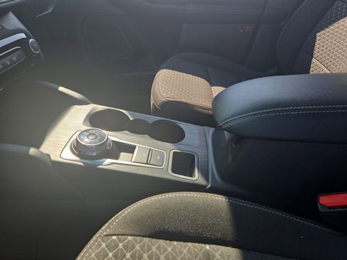 Used 2023 Ford Escape Active w/ Tech Pack #1 AWD/4WD image 22