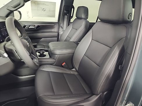 New 2026 Chevrolet Suburban Z71 w/ Comfort Package image 22