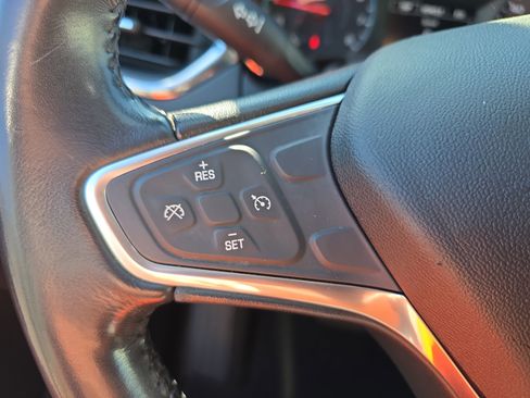 Used 2018 Chevrolet Equinox LT AWD/4WD image 22