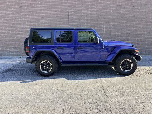Used 2018 Jeep Wrangler Unlimited Rubicon w/ Dual Top Group AWD/4WD image 6