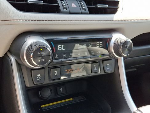 Certified 2021 Toyota RAV4 XLE Premium image 18