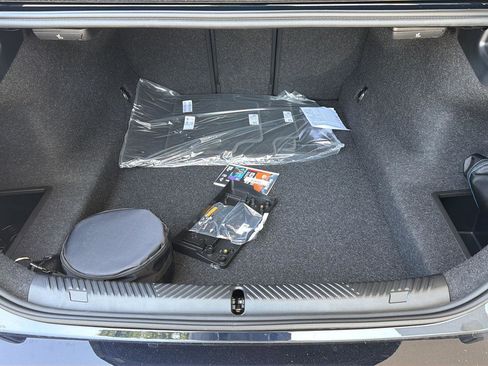 New 2026 BMW 530i w/ M Sport Package RWD image 32