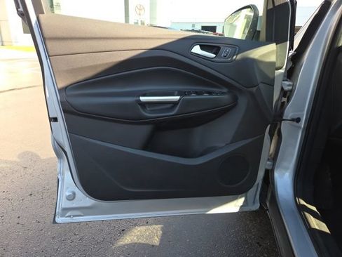 Used 2019 Ford Escape SEL FWD image 10