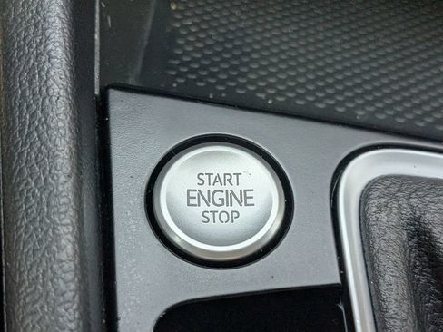 Used 2024 Volkswagen Jetta SE FWD image 27