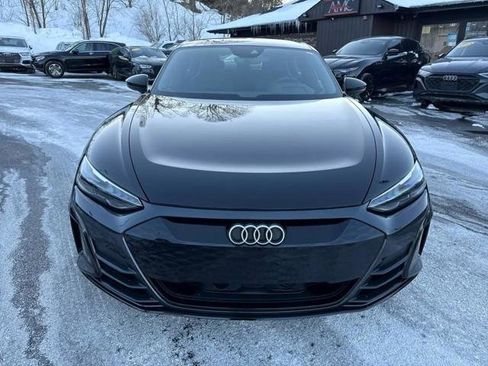 Used 2023 Audi e-tron GT Premium Plus image 8