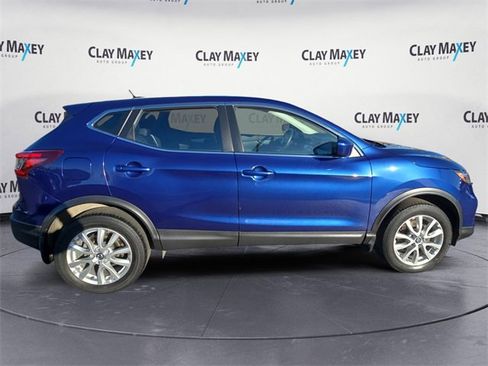 Used 2021 Nissan Rogue Sport S image 6