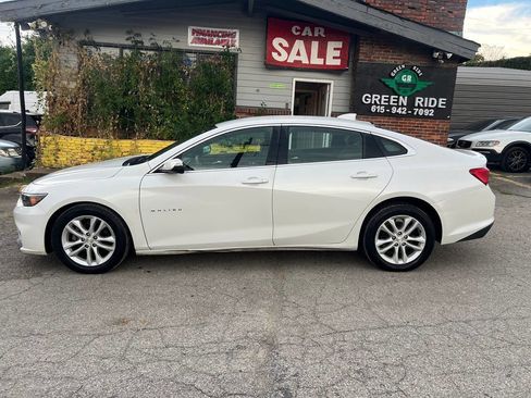 Used 2018 Chevrolet Malibu LT w/ Leather Package image 2